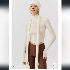 UO White wide-ribbed knit turtleneck